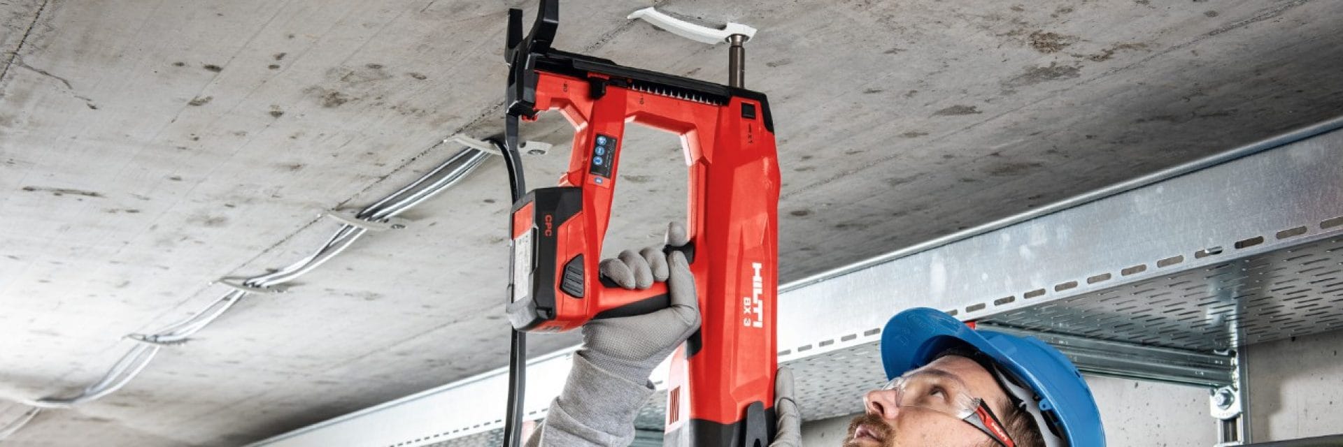 在機械和電氣 (M&E) 應用中直接緊固是比替代方法更快、更舒服、更可靠的選擇/ 適用于機械及電氣(M&E)應用的直接緊固工具，相比/ 比起其他方法更快捷、舒適及可靠