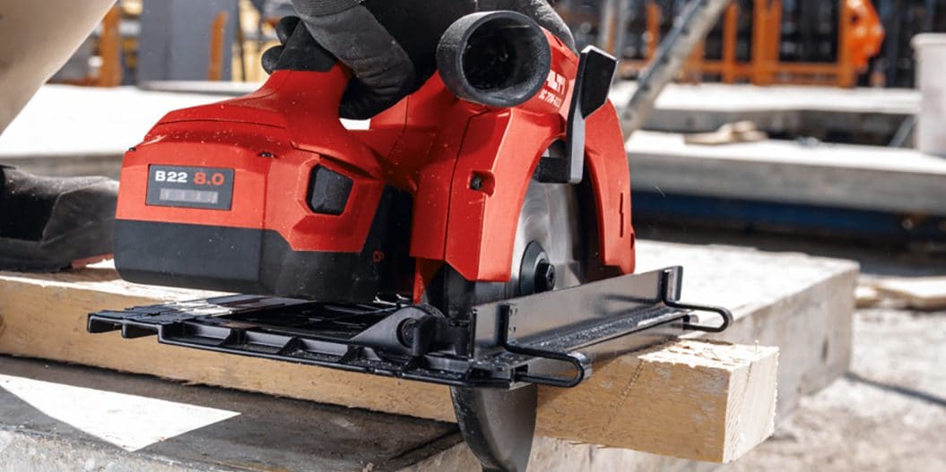 喜利得電池采用玻璃纖維外殼，與塑料外殼相比抗跌落損壞性能提高四倍